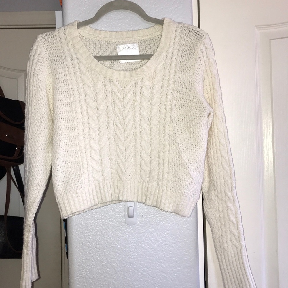 🔥2 for $10 Cropped off white sweater